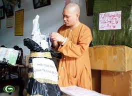 ພະອາຈານ Thích Giác Nghia ອອກໄປເປັນເຈົ້າອາວາດວັດ Truong Sa